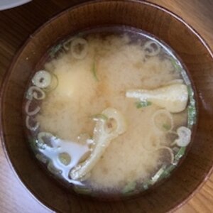 玉ねぎと豆腐の簡単みそ汁